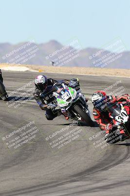 media/Dec-07-2025-CVMA (Sun) [[3e7d2de5dc]]/Race 7-Formula Lightweight Twins Shootout/